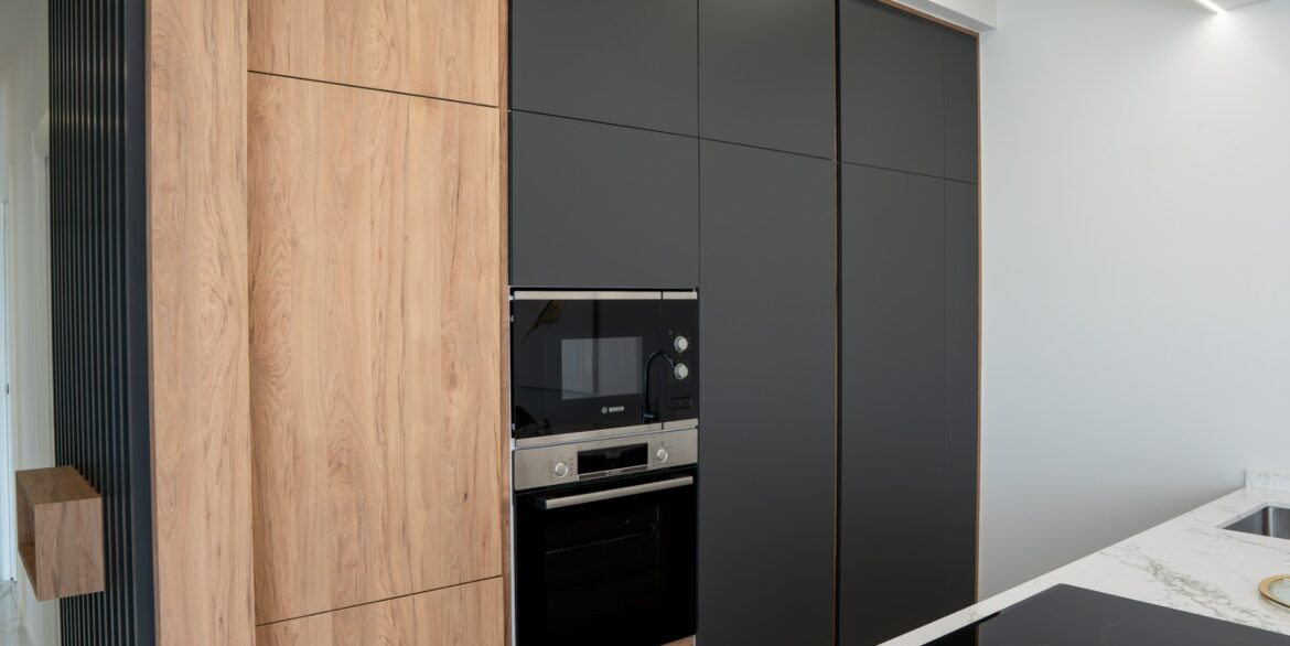 o_1jerlev5kpdq1n9o93715liqvj2h