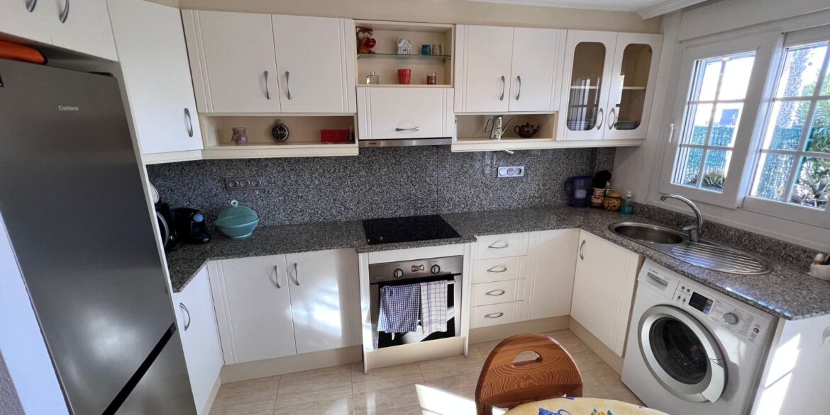 o_1jeu7me5db3e1b8is1dohepnf26