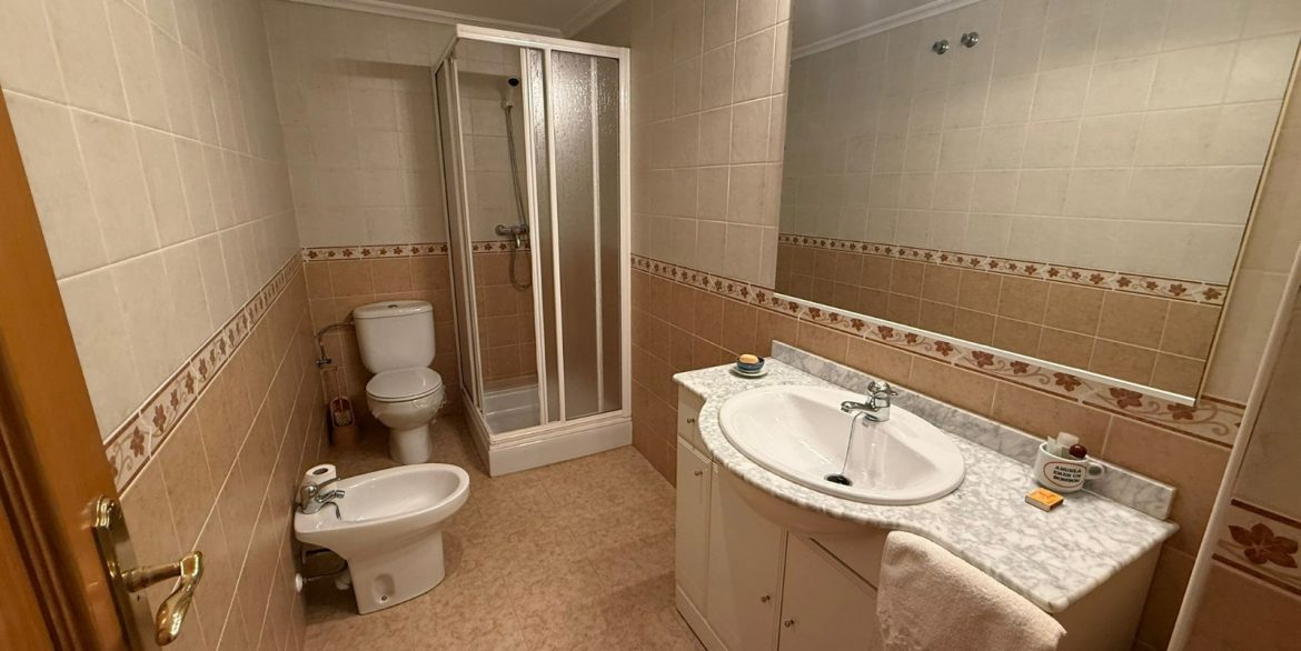 o_1jf3aqkfh16q11d41f9hd75oog2d