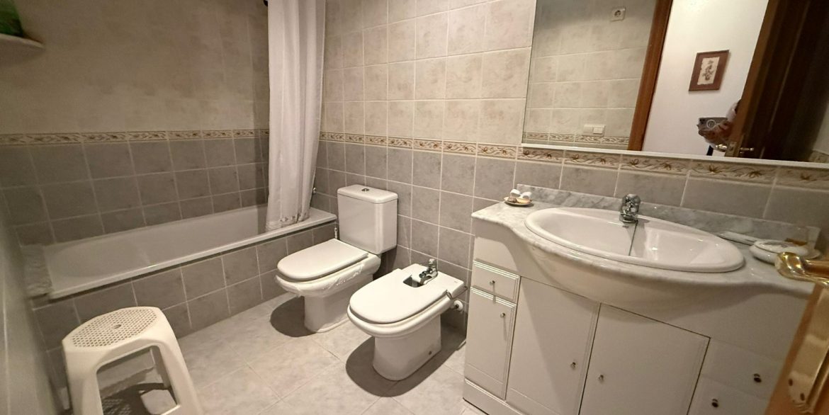 o_1jf3aqkfhclhmfe9mqk2b8n29