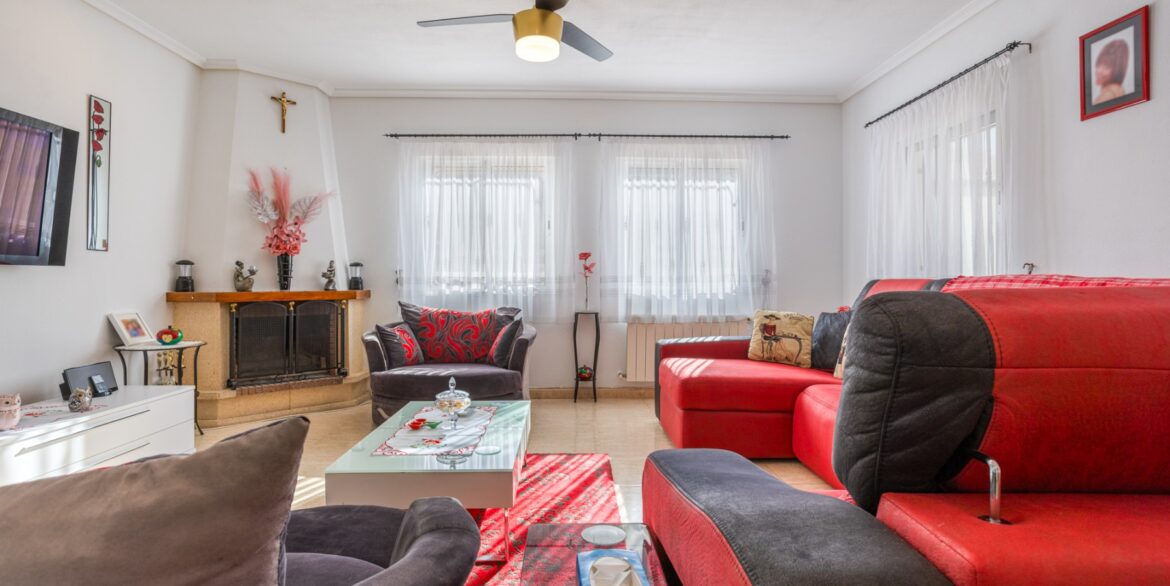 o_1jfaps9dg1gm5joe1b0a1sm91ems3b