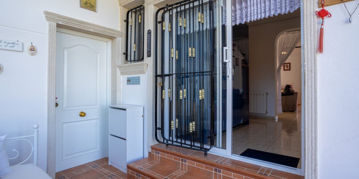 o_1jfaps9dg1l4ih6g1q5vrrngjd3q