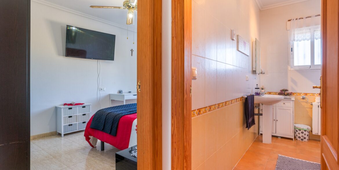 o_1jfaps9dg1peudpsgcf1lfacic3c