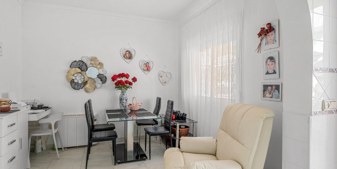 o_1jfjpc9741ou1u2gqve94oofq2u