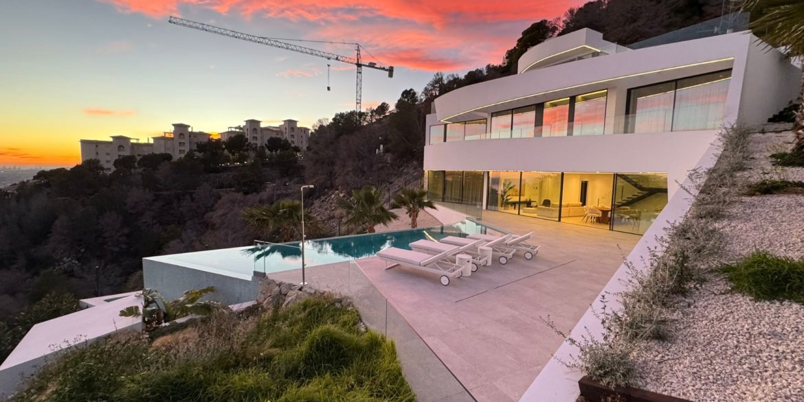 o_1jfstpf6v11m3fr1por1e6m2dg1t