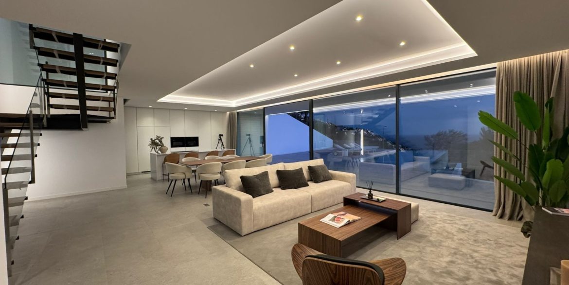 o_1jfstpf6v1i05oue7ad1i98j4g1p