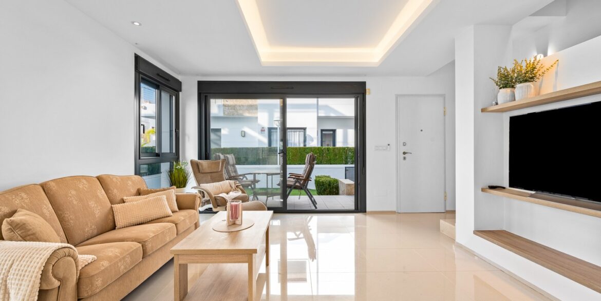 o_1jg70rm49pfcavm2kqp9f16242v