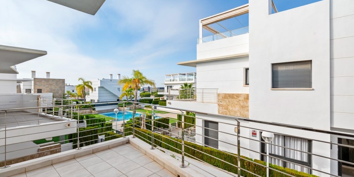 o_1jg70rm4a17md1snd1fjk1grjfbv3j