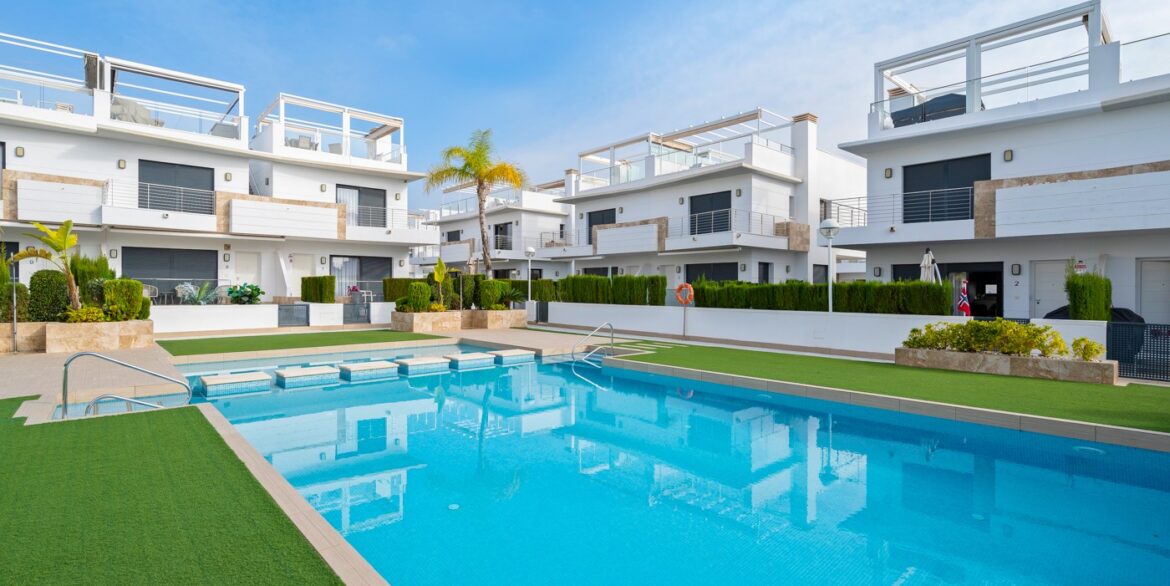 o_1jg70rm4a6ka1uh51qqpa2qk5p44