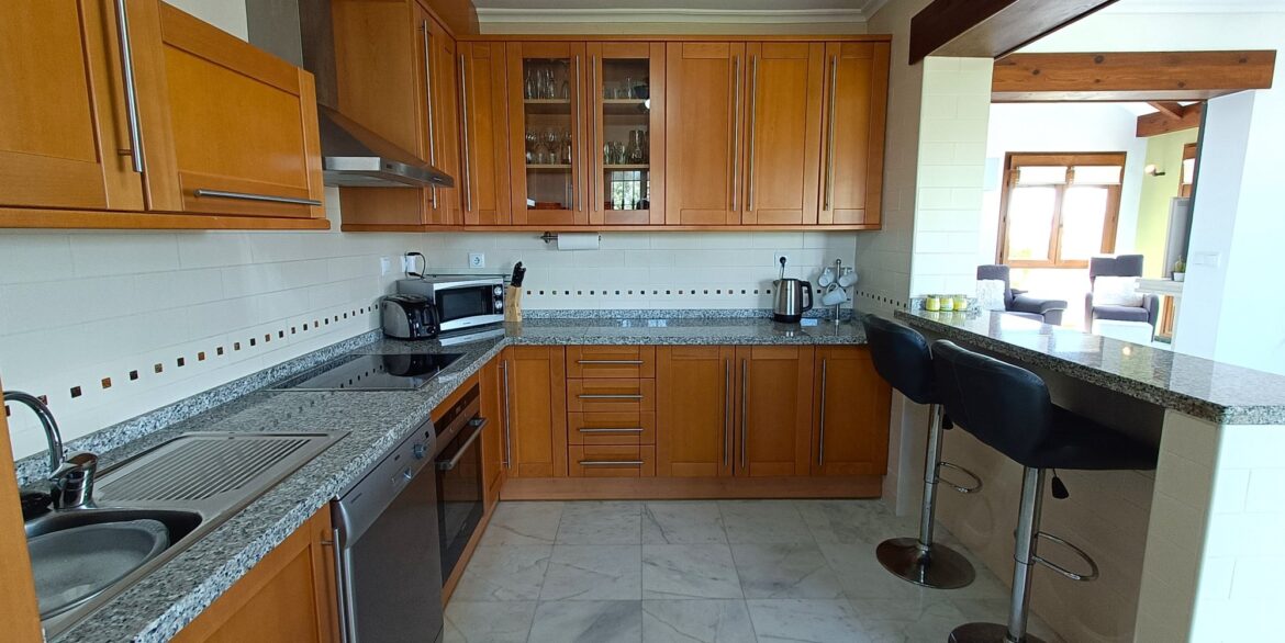 11134_amazing_detached_viilla_for_sale_020925170638_kitch_4