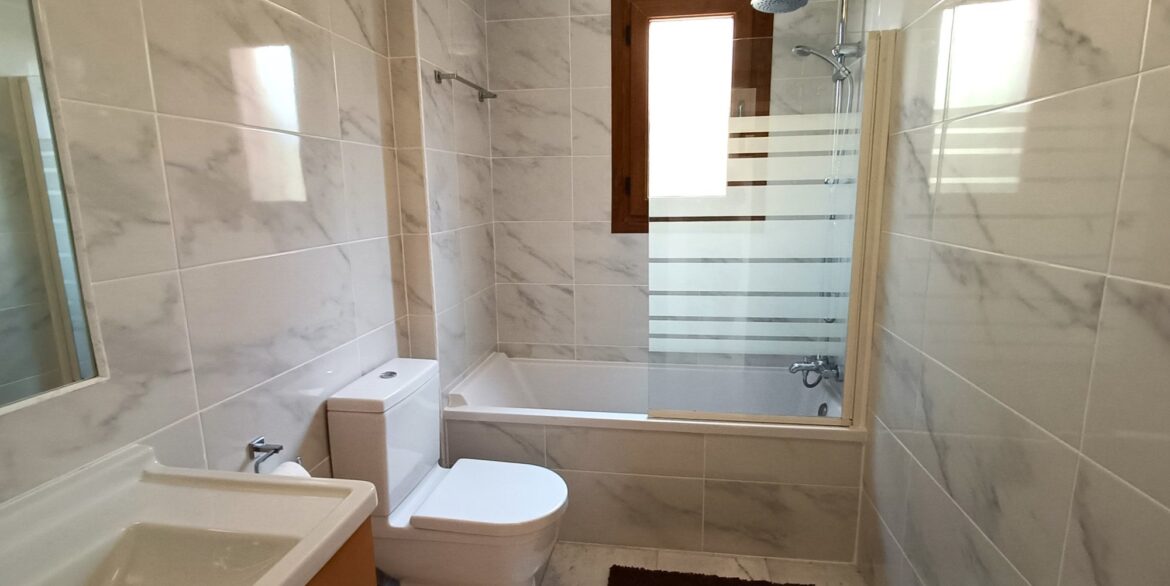 11134_amazing_detached_viilla_for_sale_020925170903_bath_1