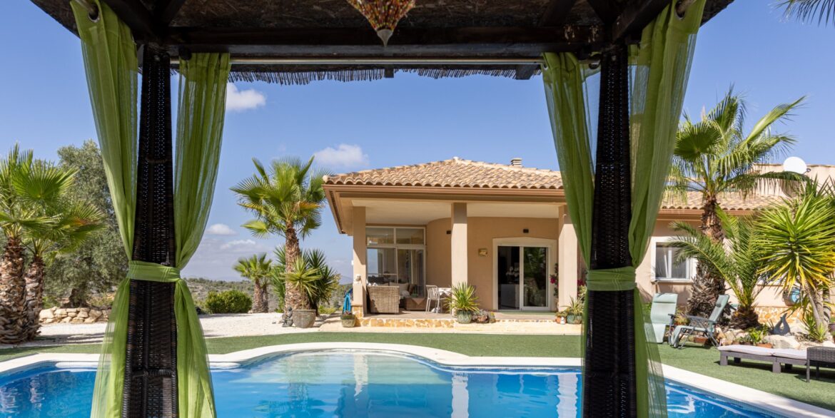 1141186_699d5bfba7f46