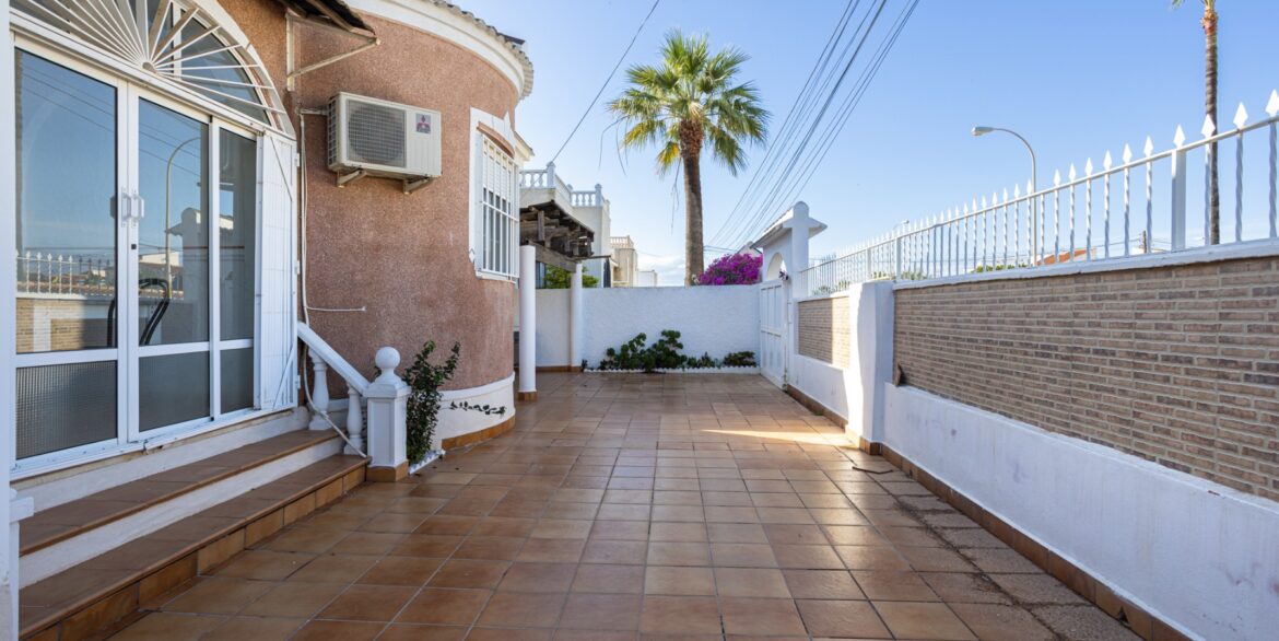 1207983_699d5b4c409d1