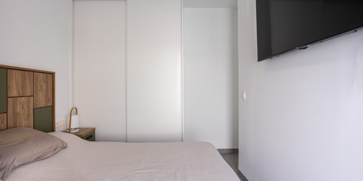 1243679_699d5b85e7220