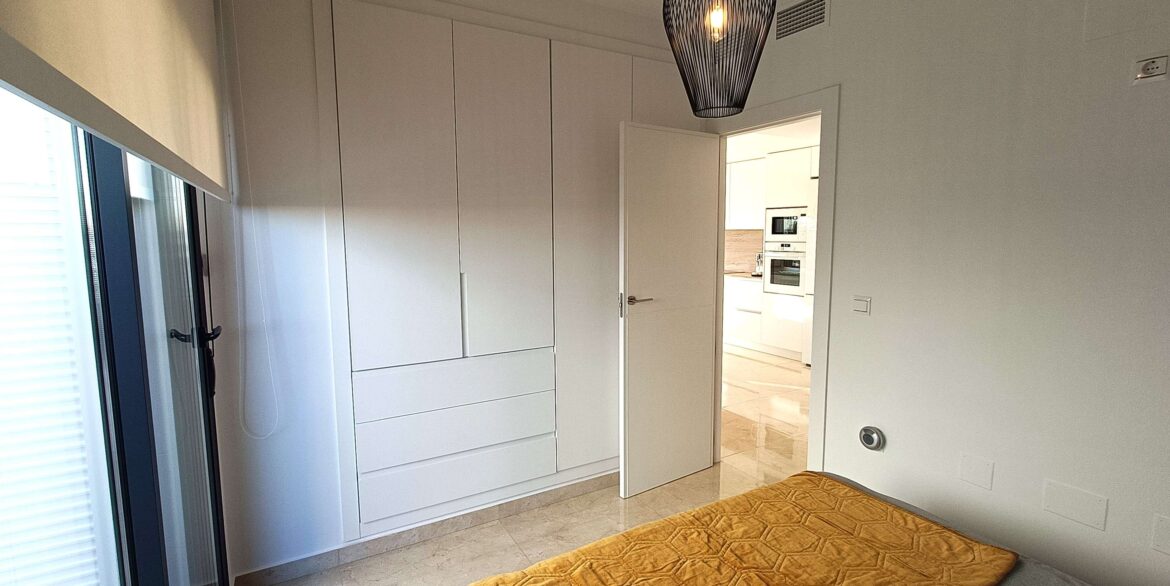 12852_stunning_detached_villa_with_heated_pool_and_large_underbuild_190226155353_13