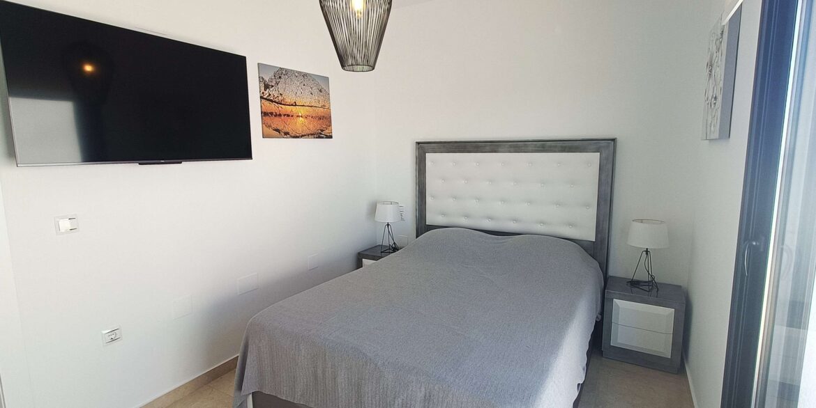 12852_stunning_detached_villa_with_heated_pool_and_large_underbuild_190226155442_23