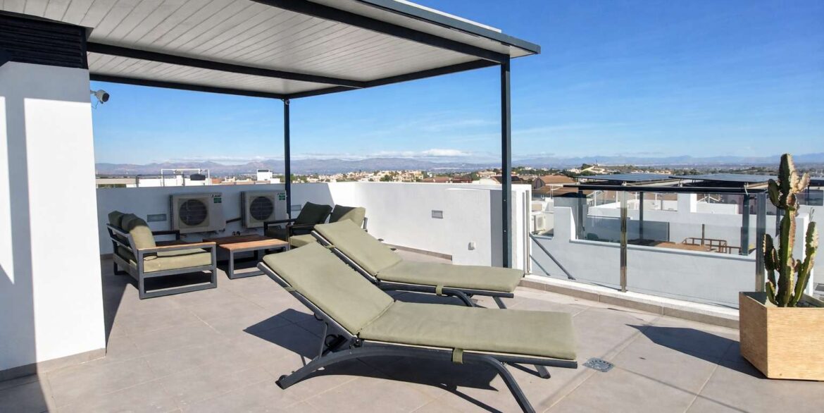 12852_stunning_detached_villa_with_heated_pool_and_large_underbuild_190226155519_37