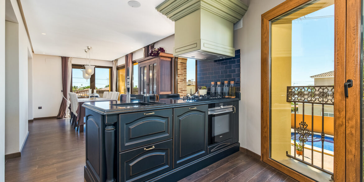 143601_67447e1d7aead