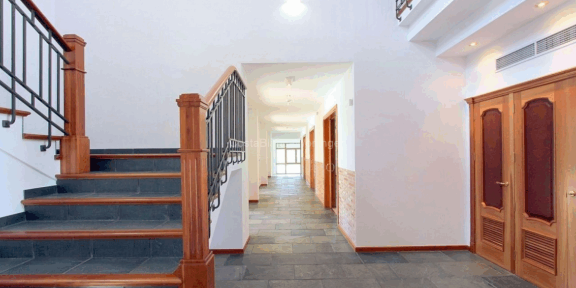 20200929170455000000_15