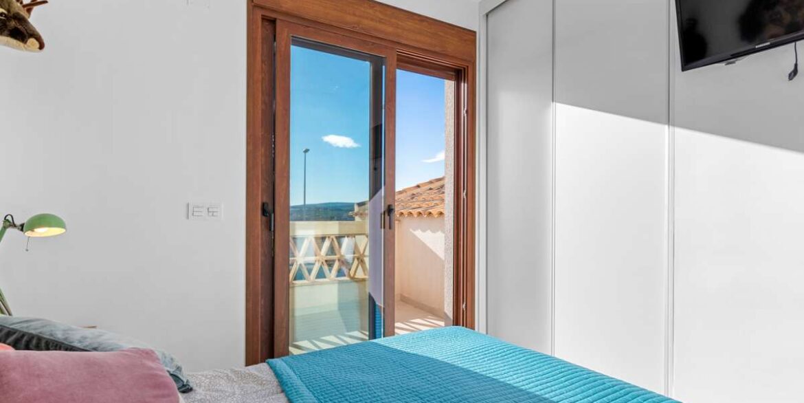 20240123184517000000_WEBSITE-25