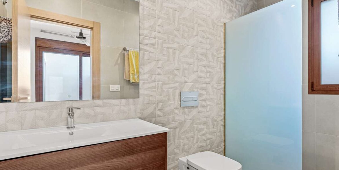 20240123184518000000_WEBSITE-35