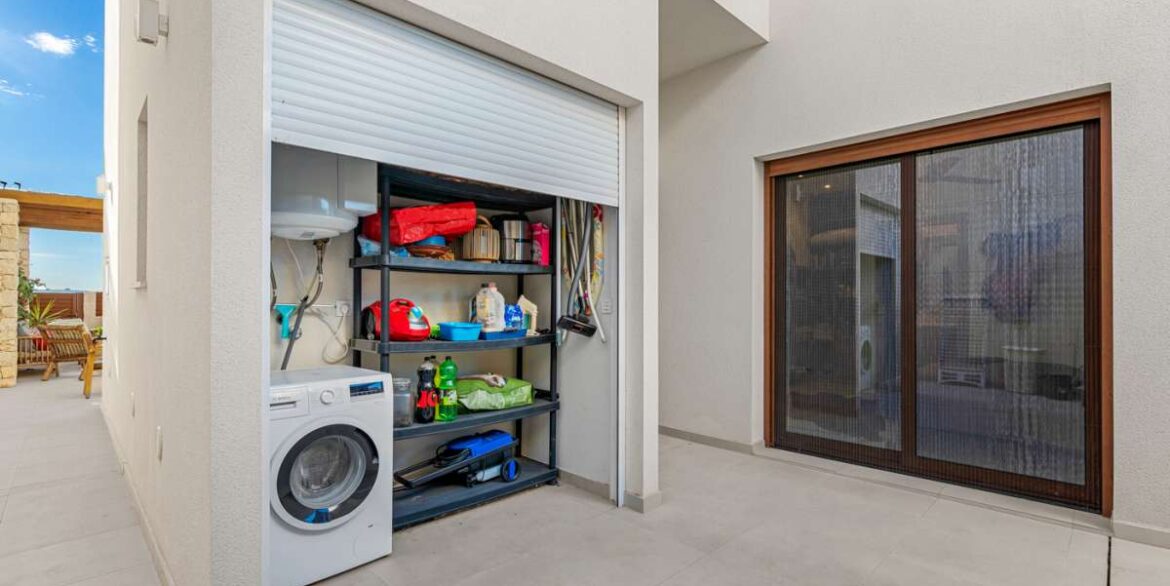 20240123184520000000_WEBSITE-29