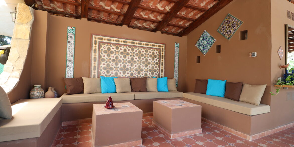 34.5363coveredterrace