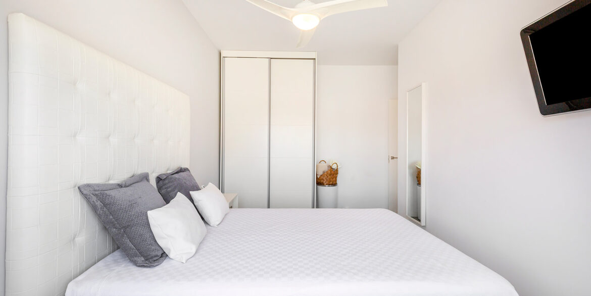 CALLE GOTEBORG, MIL PALMERAS