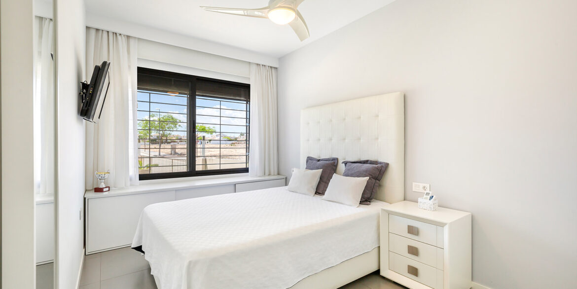 CALLE GOTEBORG, MIL PALMERAS