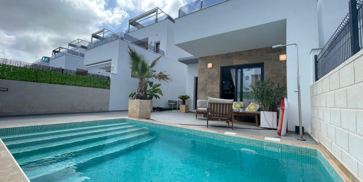 511719_69412825ca068