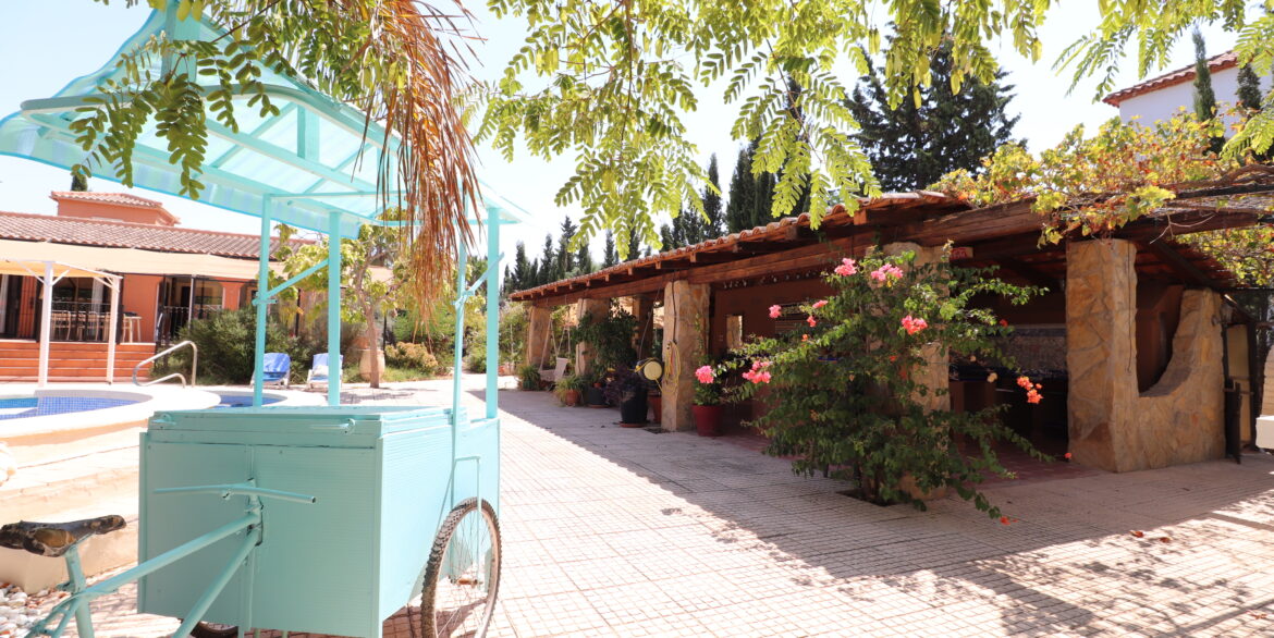 55.5363coveredterraceagain