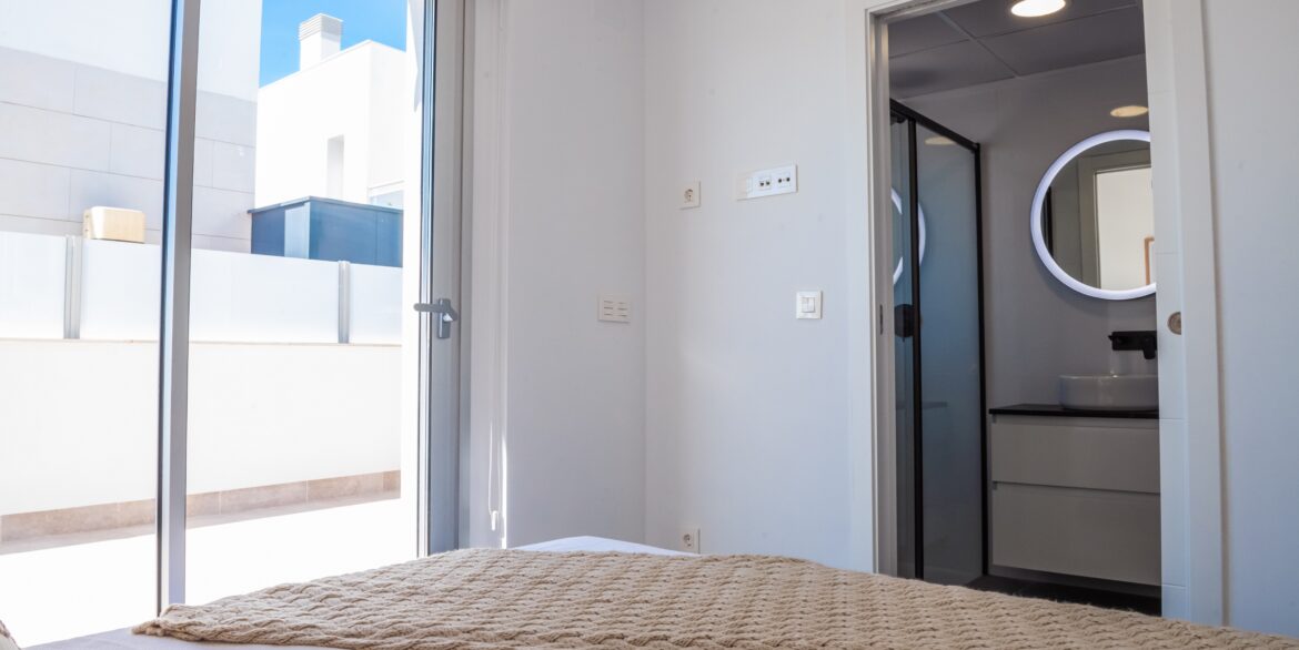 d65fd81e4a998365fd81e4a99c8