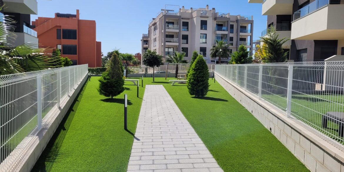 d697cb98de8afb697cb98de8b3a