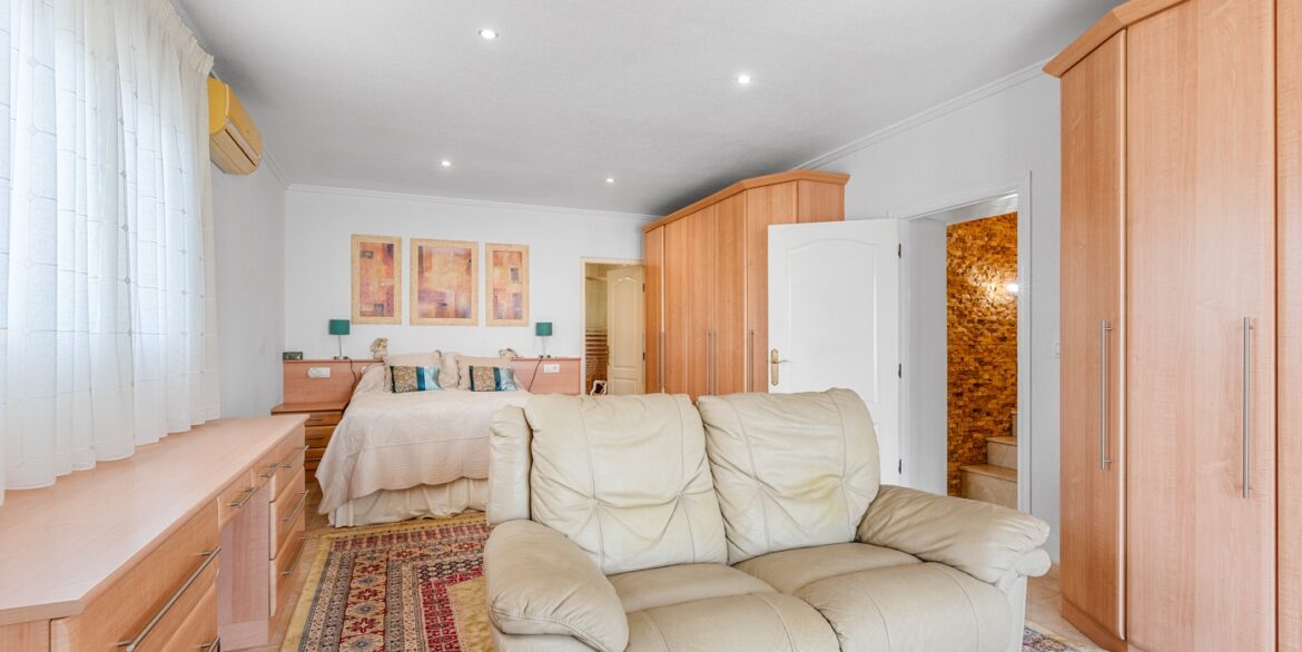 d6992e0658bbf96992e0658bbfa