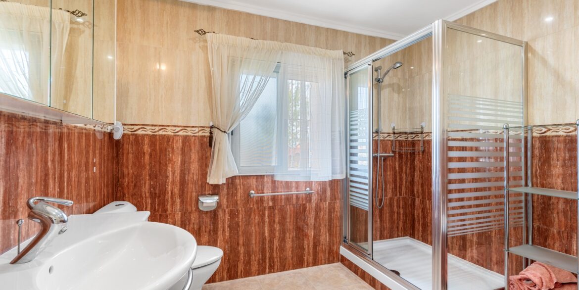 d6992e065a5b876992e065a5b88