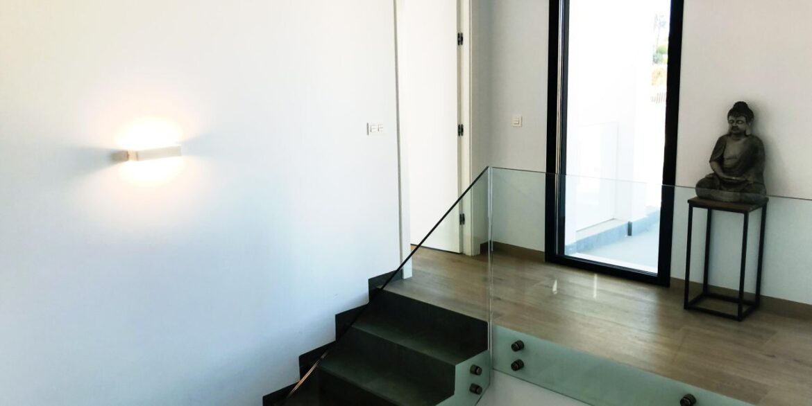 frontpic23-GL001-1280x960