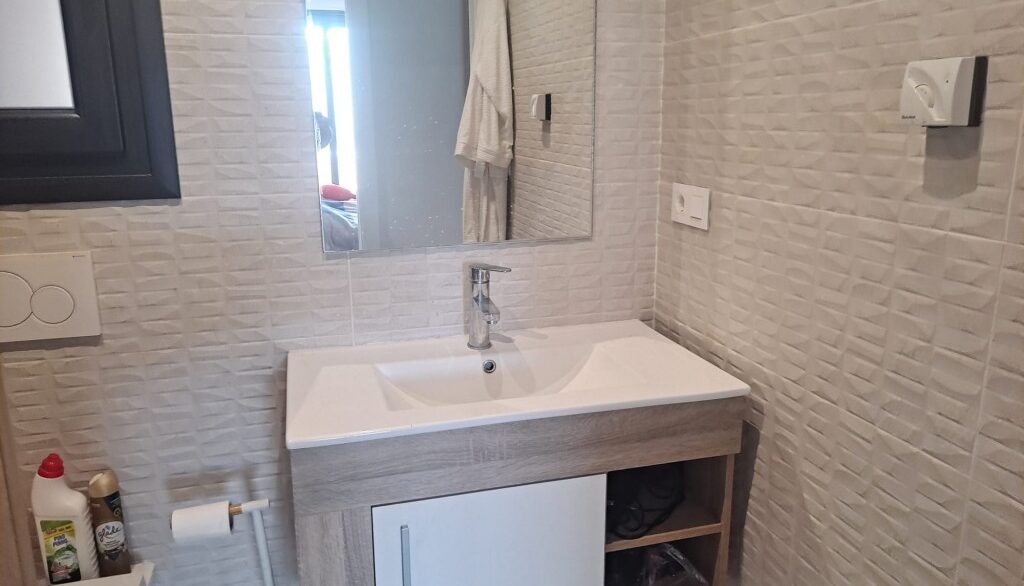 full_1467877_64889096