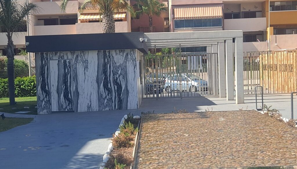 full_1467877_64889105