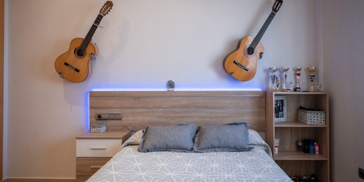 o_1g921s22u12aaiuuecmhb9109034