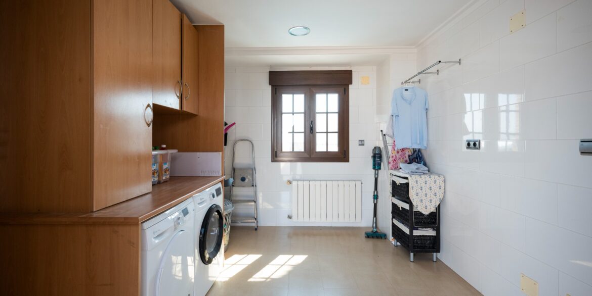 o_1g921s22u1egdusq1tm81304nq73b