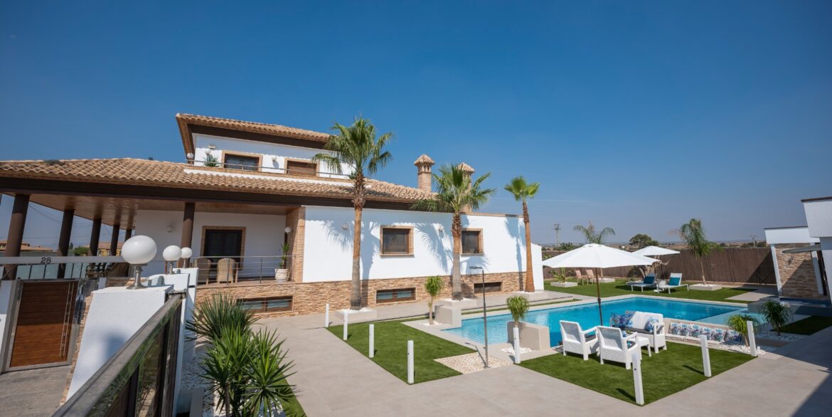 o_1g922gi1lhjf83b1vku228un81s