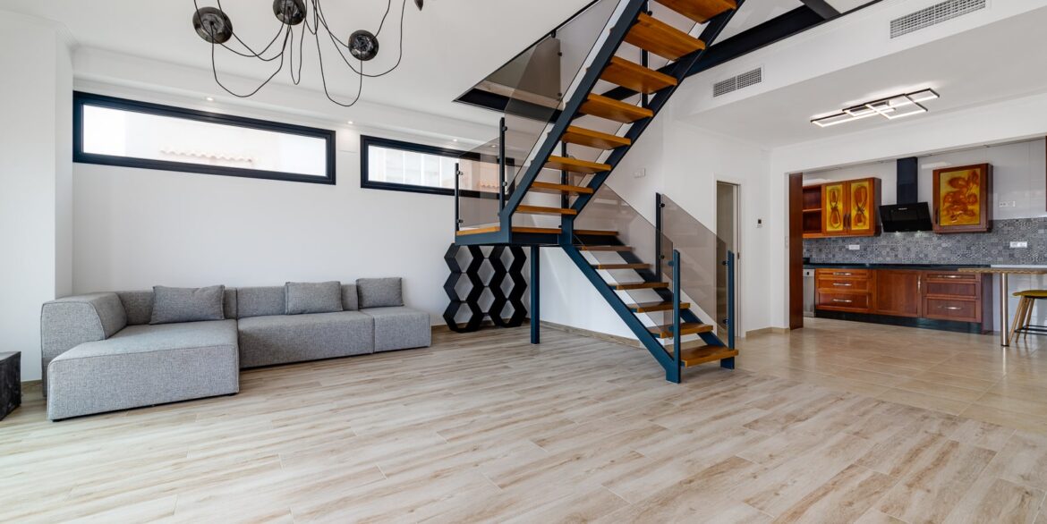 o_1hoc1ovq41bm71apg5gf1gkvb901u