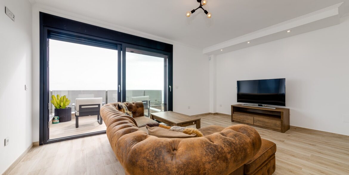 o_1hoc1ovq41rua1cnb1d0q1osp1l9l21