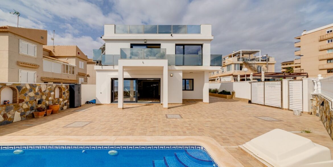 o_1hoc1ovq4jfte0b1shrldhmsg1t