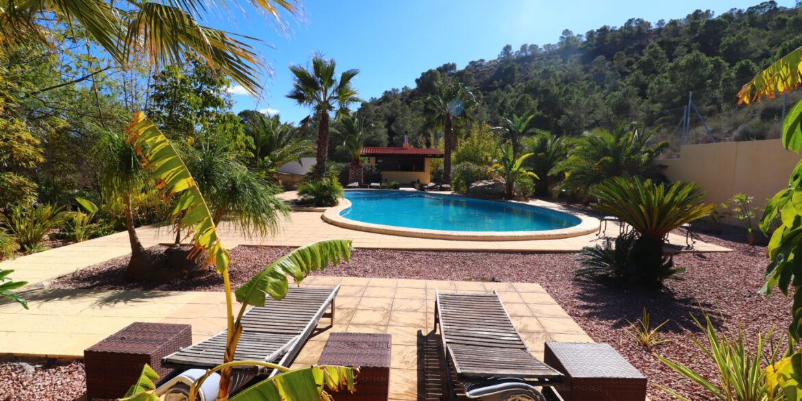 o_1hof02v2010oc1t06q2kh741cf13k