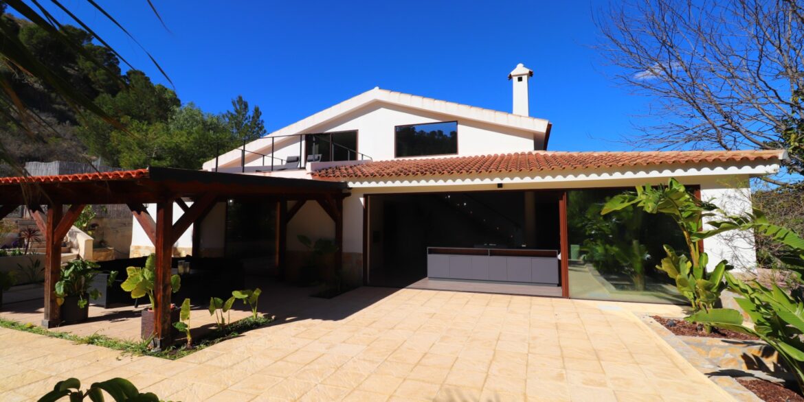 o_1hof02v201abvbmm1epf126a1rhk3j