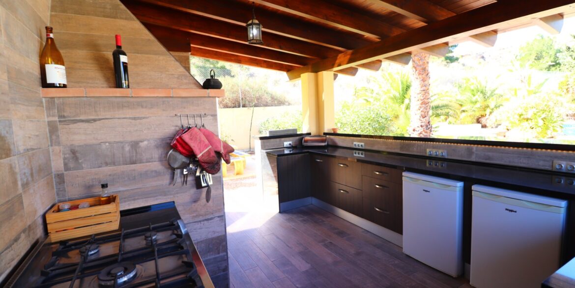 o_1hof02v20c90jbq1p3hker1v6g3n