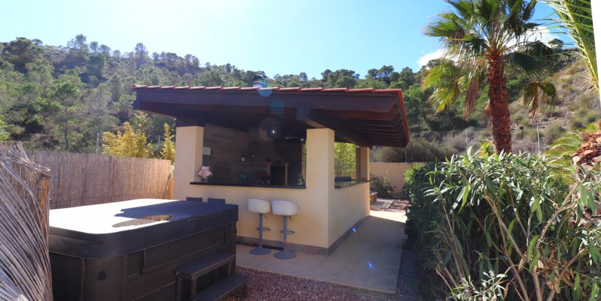 o_1hof02v20ng4q9o10orbb81nbg3o