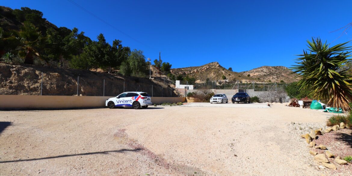 o_1hof02v2115pnme113o1d6imf53r