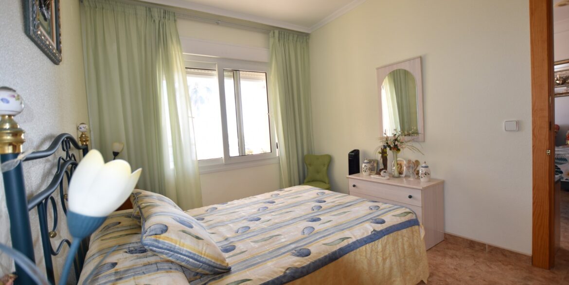 o_1hsa8gq3l1mib1cr21aqa5aeqmv4j